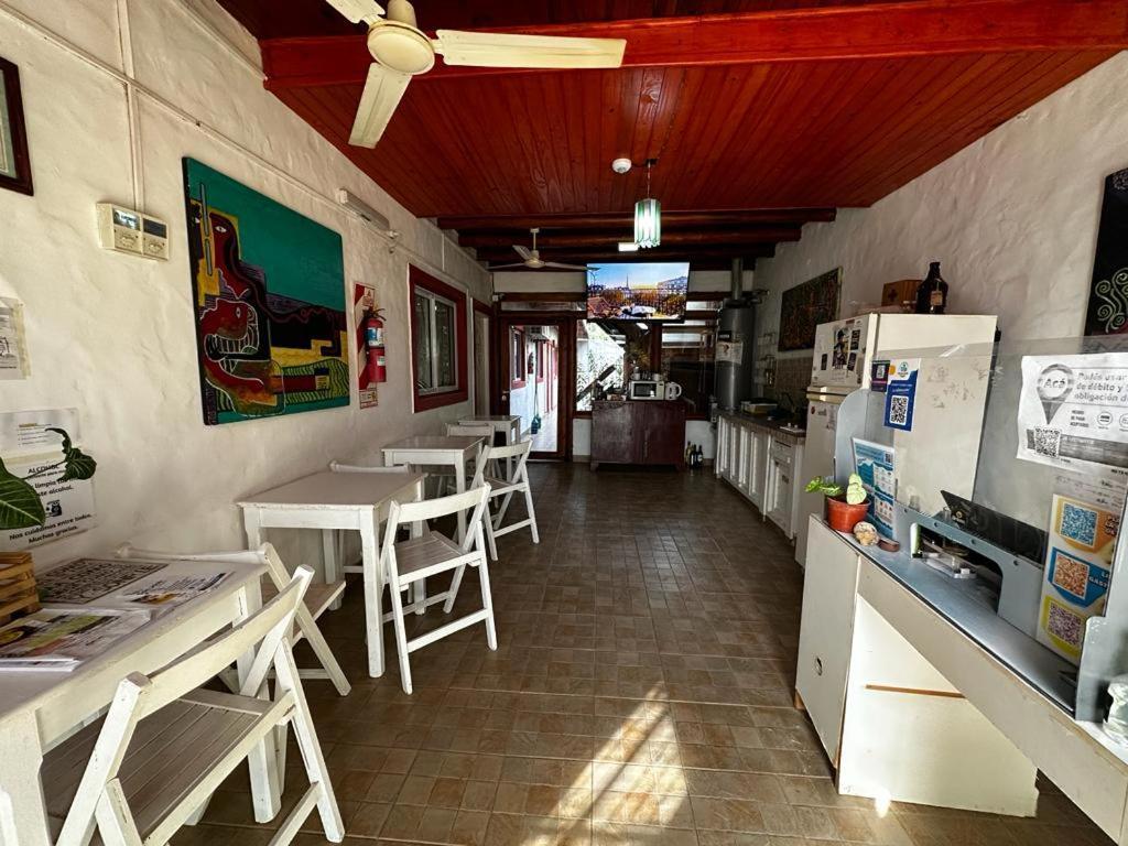 Posada Costa Del Sol Colón Kültér fotó