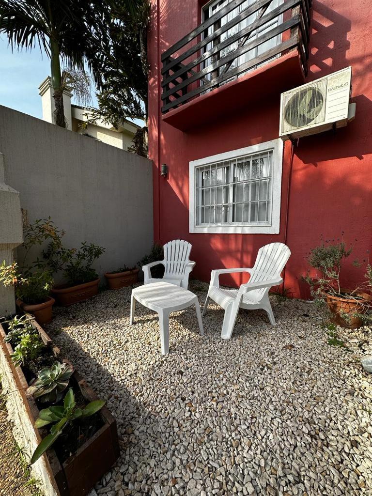 Posada Costa Del Sol Colón Kültér fotó