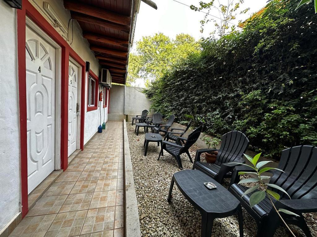 Posada Costa Del Sol Colón Kültér fotó